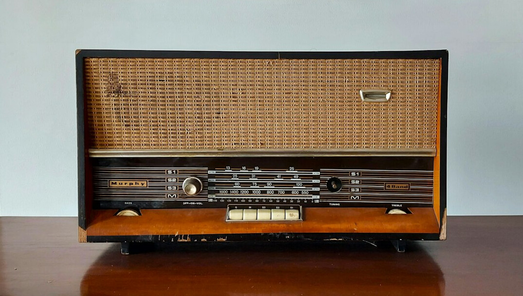 old radio advertisement